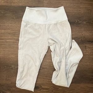 Alo yoga leggings size small
